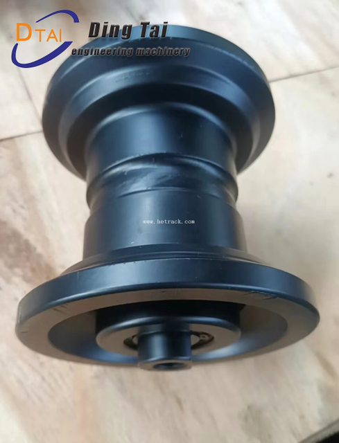 Детали ходовой части экскаватора с гусеничными катками SVL75 95 